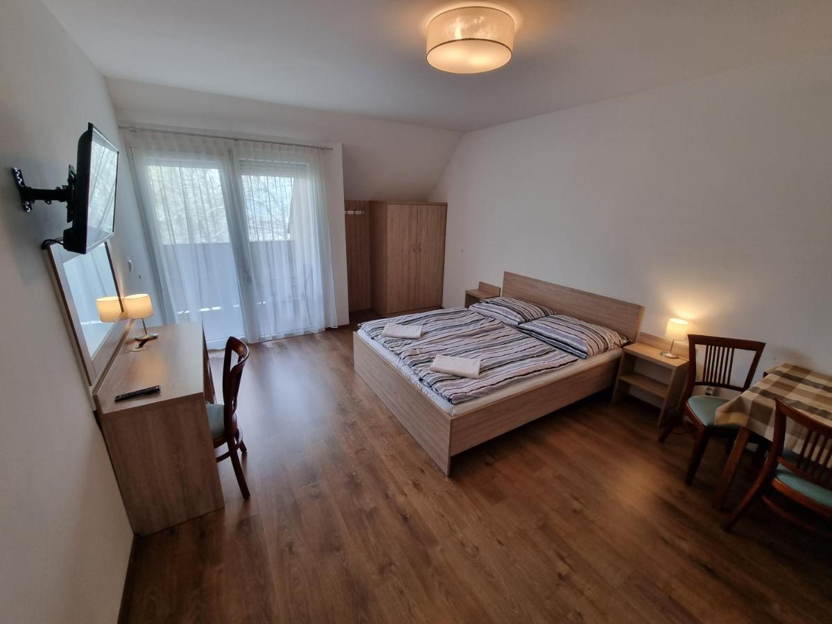 Adam Apartmanhaz Siofok Dış mekan fotoğraf