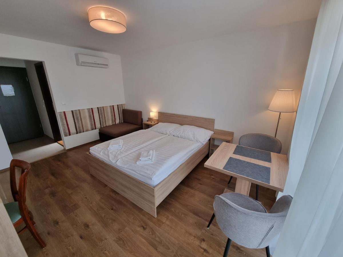 Adam Apartmanhaz Siofok Dış mekan fotoğraf