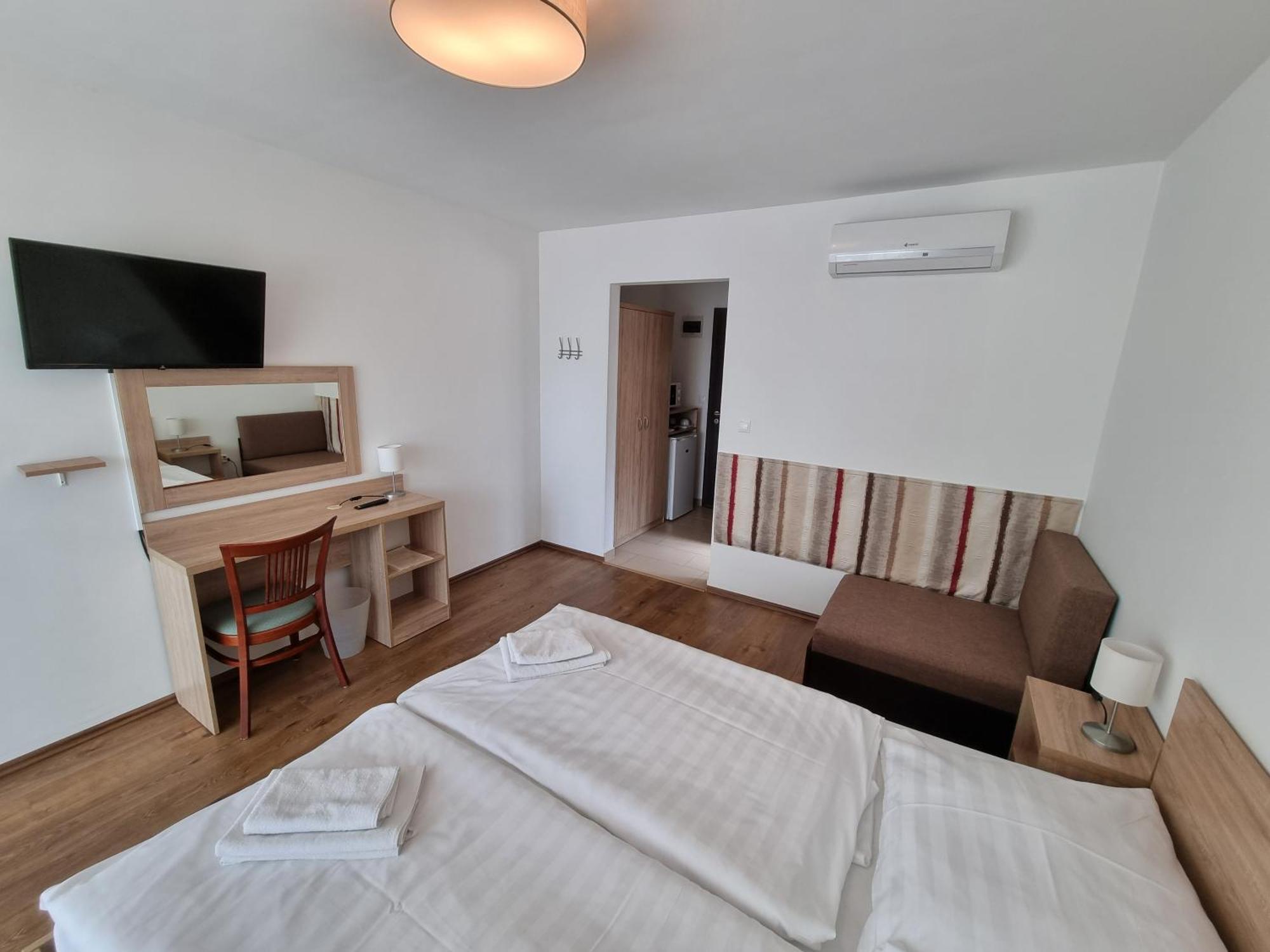 Adam Apartmanhaz Siofok Oda fotoğraf