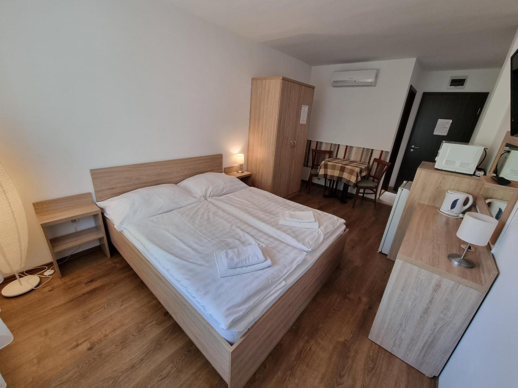 Adam Apartmanhaz Siofok Oda fotoğraf