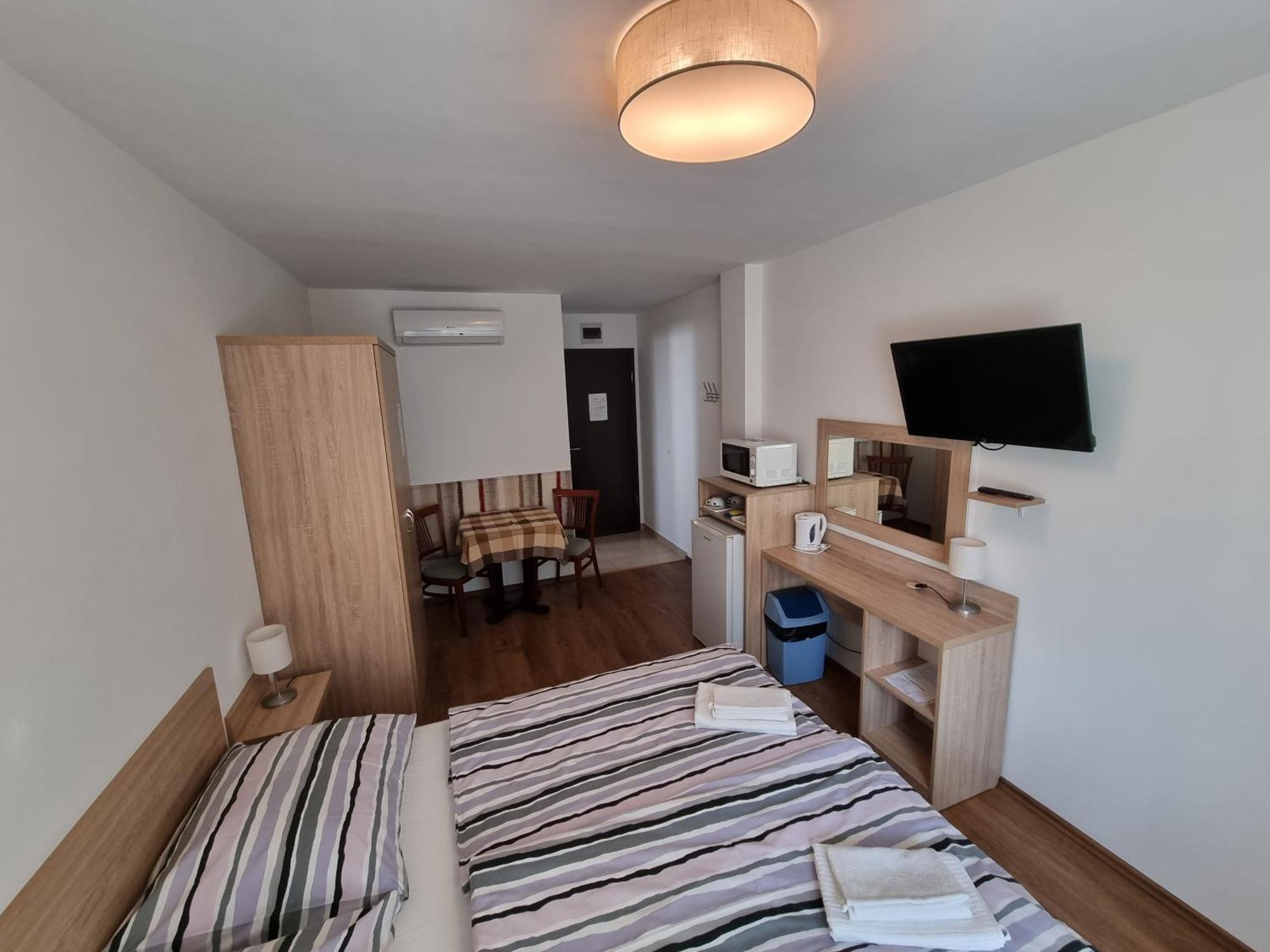 Adam Apartmanhaz Siofok Oda fotoğraf