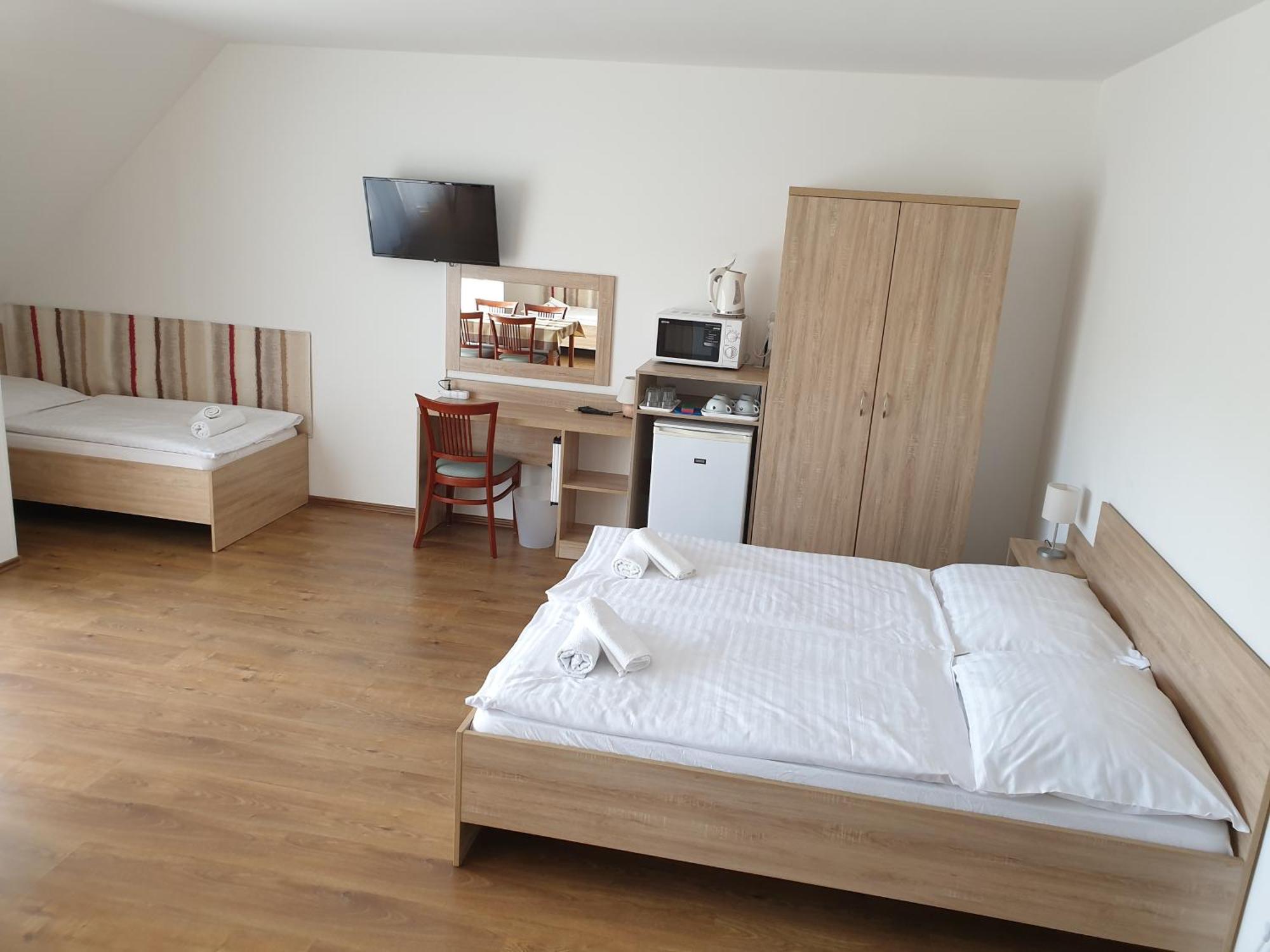 Adam Apartmanhaz Siofok Oda fotoğraf
