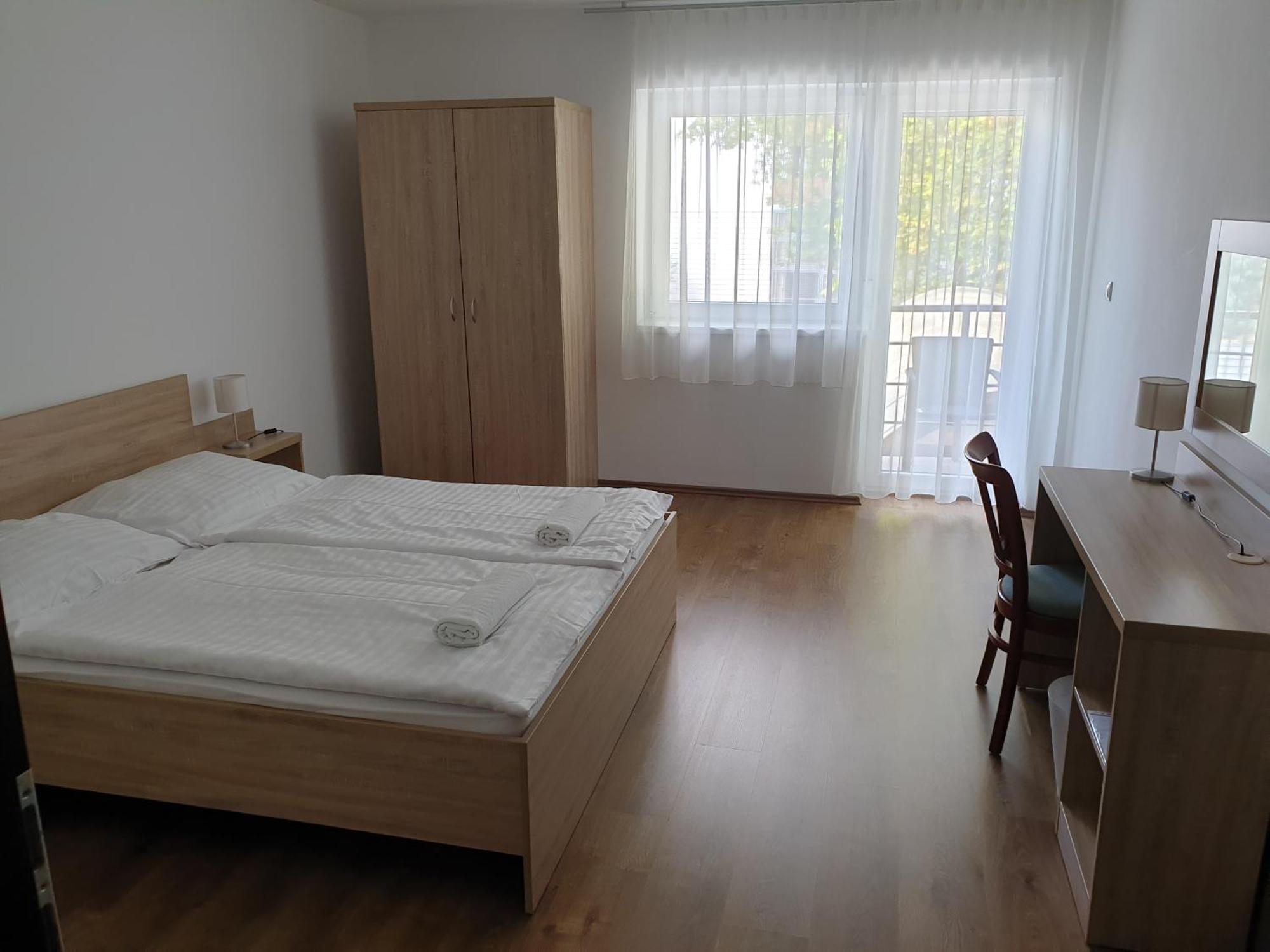 Adam Apartmanhaz Siofok Oda fotoğraf