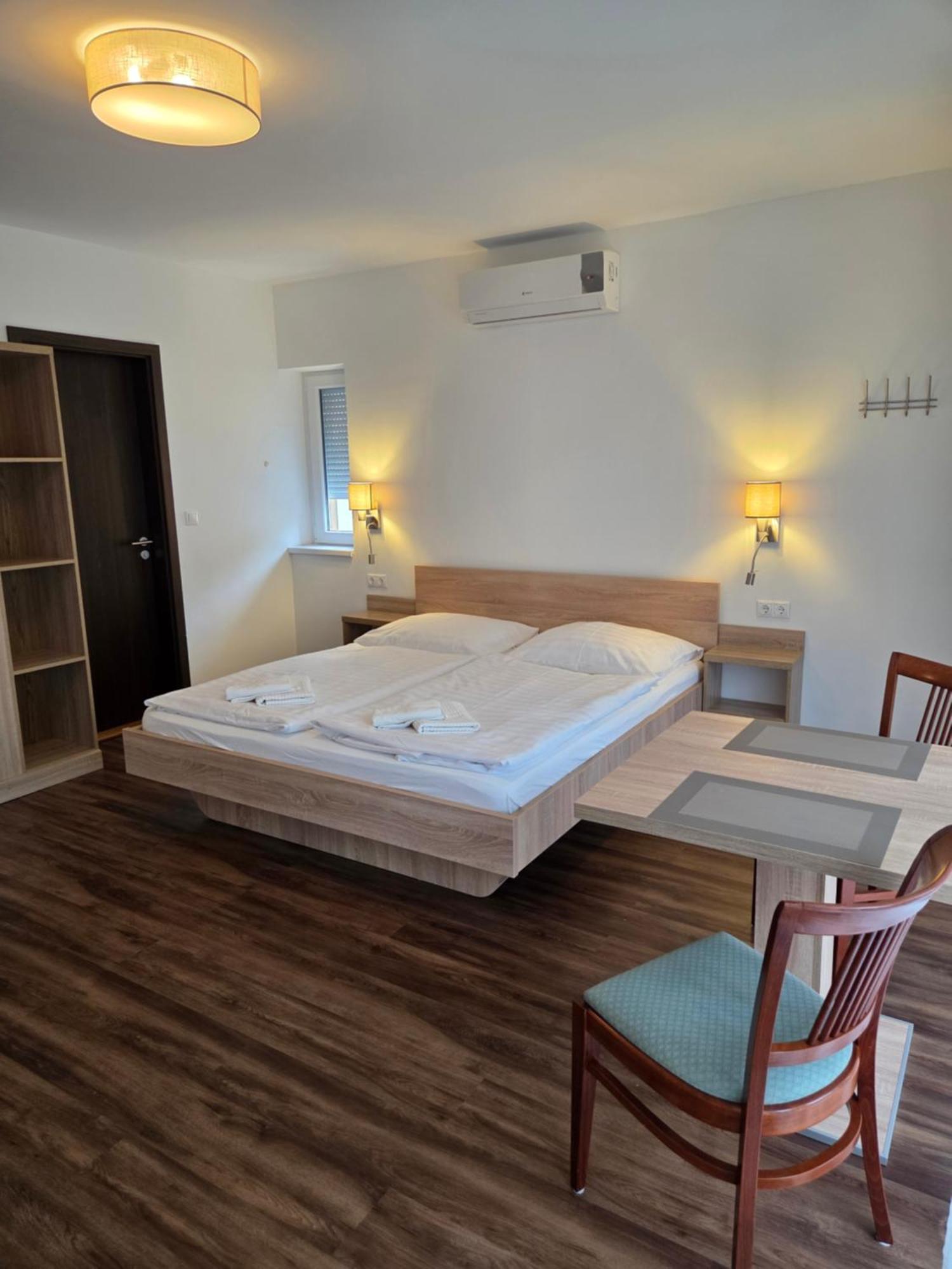 Adam Apartmanhaz Siofok Dış mekan fotoğraf