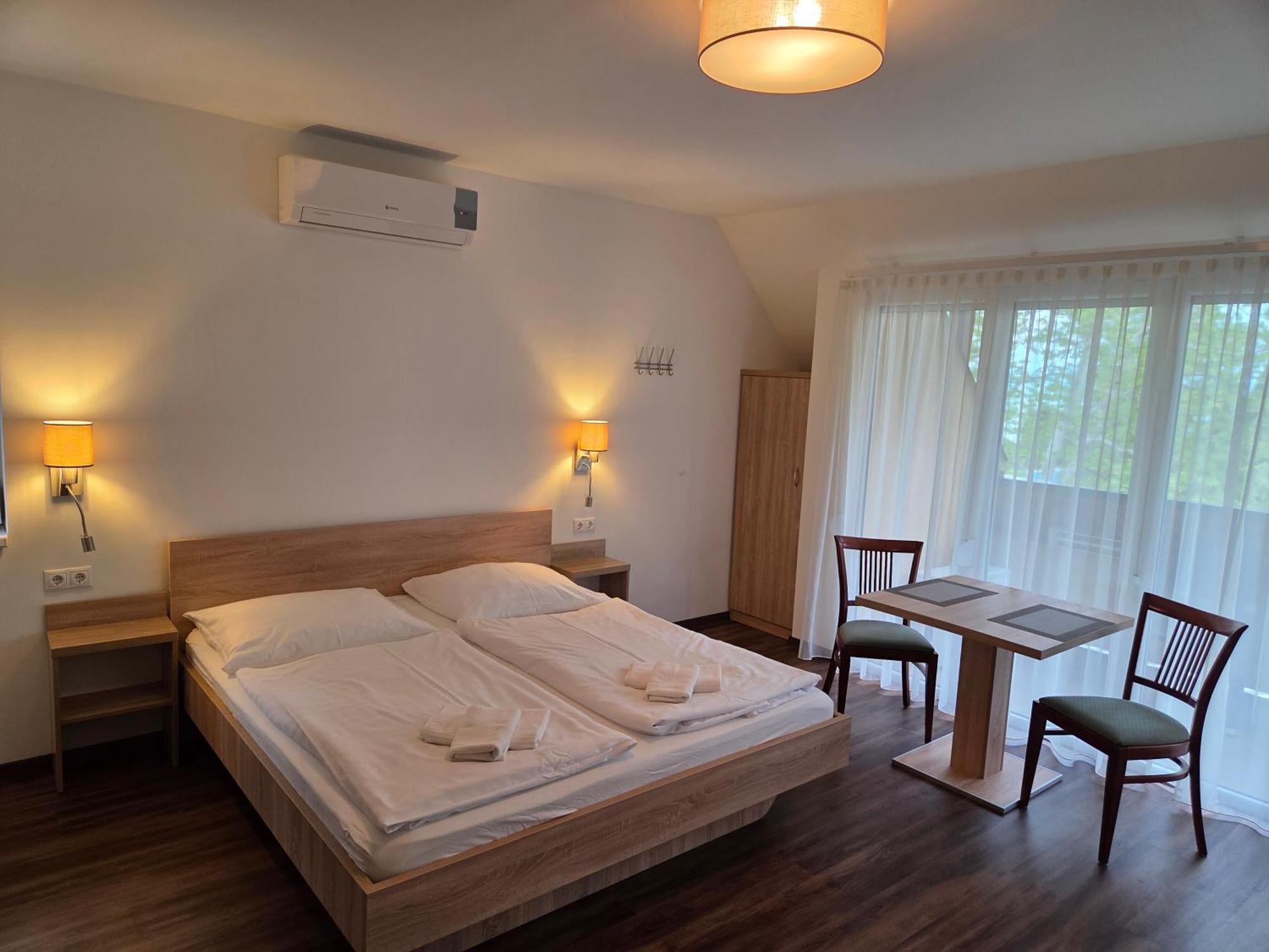 Adam Apartmanhaz Siofok Dış mekan fotoğraf