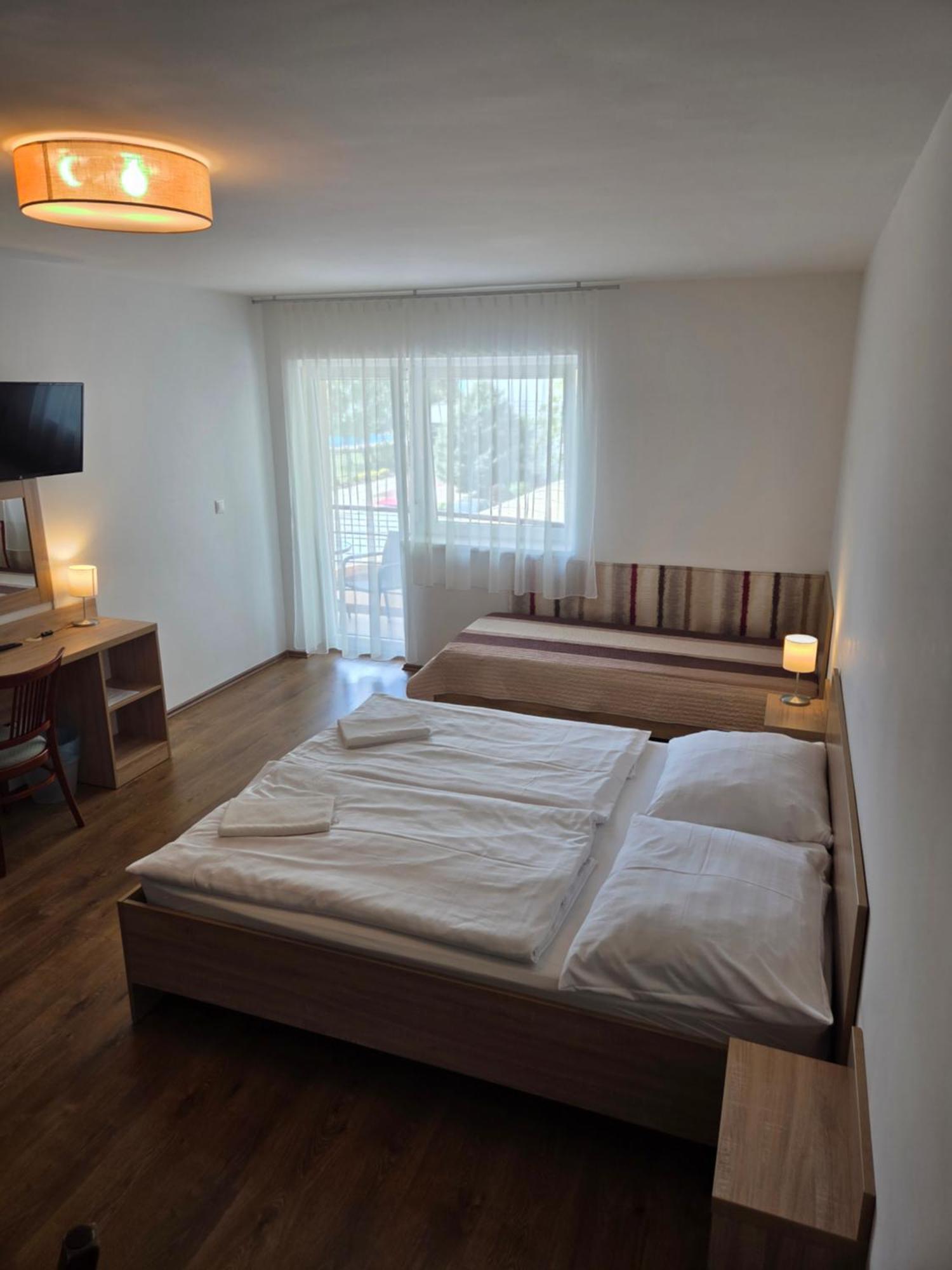 Adam Apartmanhaz Siofok Dış mekan fotoğraf