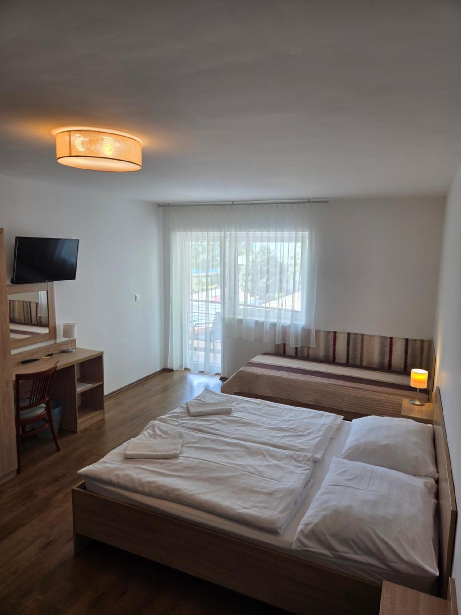 Adam Apartmanhaz Siofok Dış mekan fotoğraf