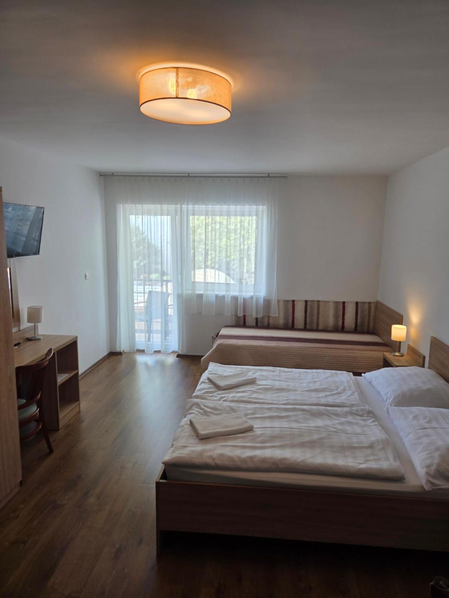 Adam Apartmanhaz Siofok Dış mekan fotoğraf