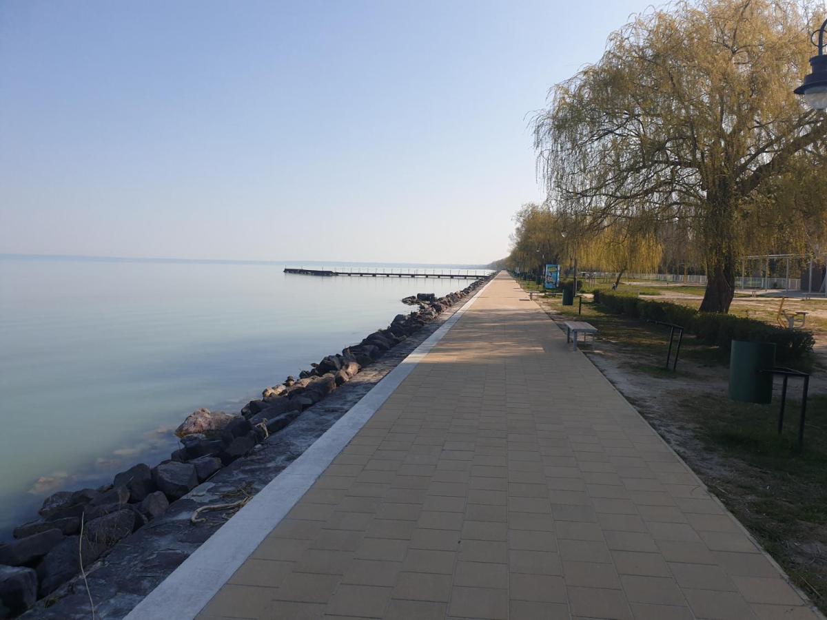 Adam Apartmanhaz Siofok Dış mekan fotoğraf